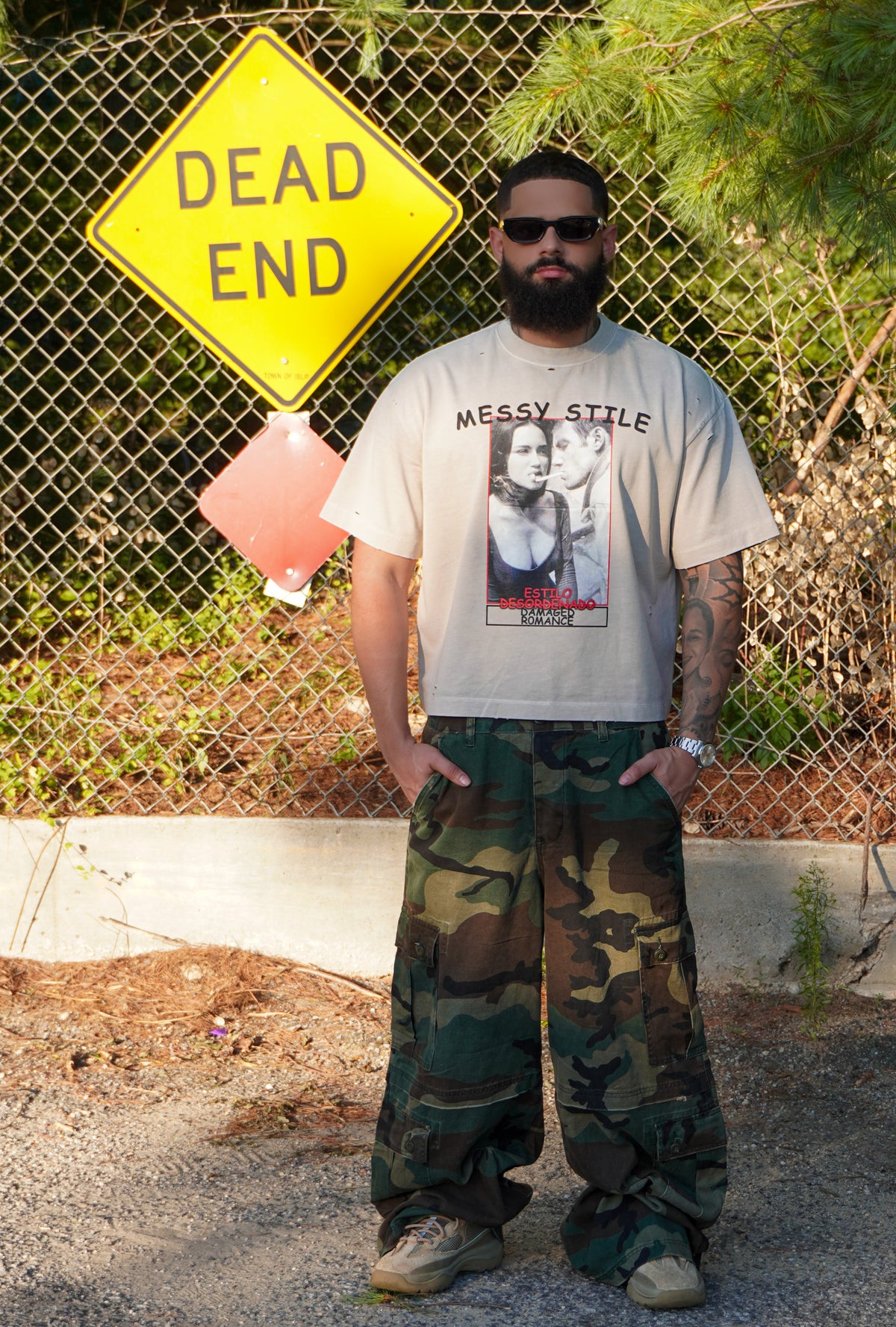 DAMAGED ROMANCE TEE
