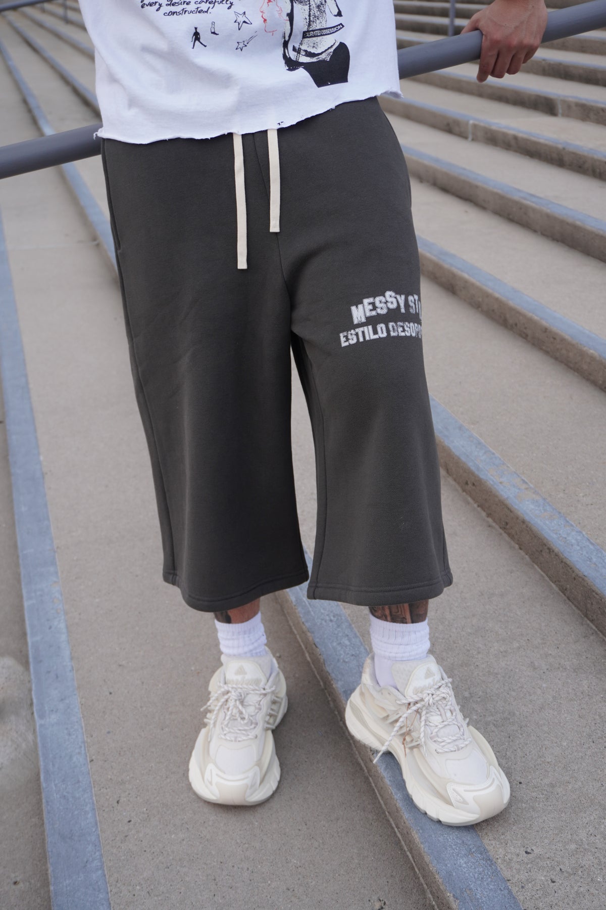 CROPPED SWEATPANTS