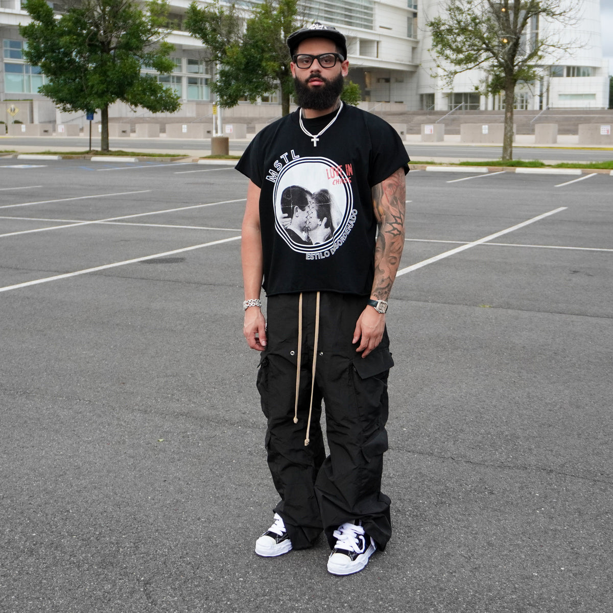 LOVE IN CHAOS TEE